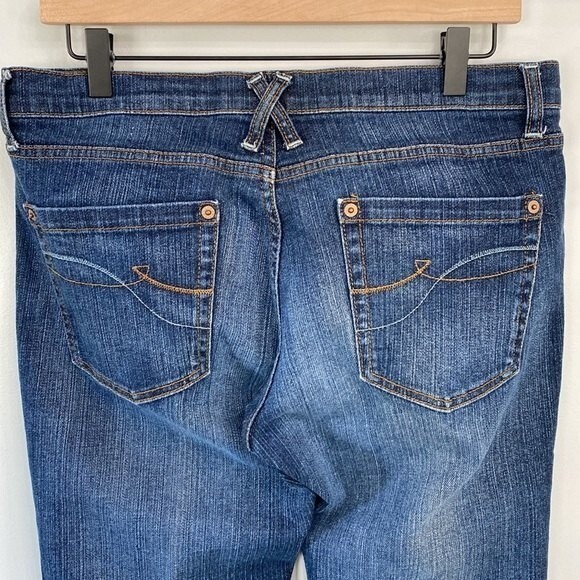 DKNY Ludlow Bootcut Distressed Jeans Stretch Whiskering Faded Mid Rise - Picture 5 of 15